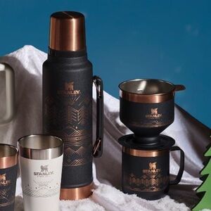 🤎  NWT Limited Edition Pour Over Set 🤎